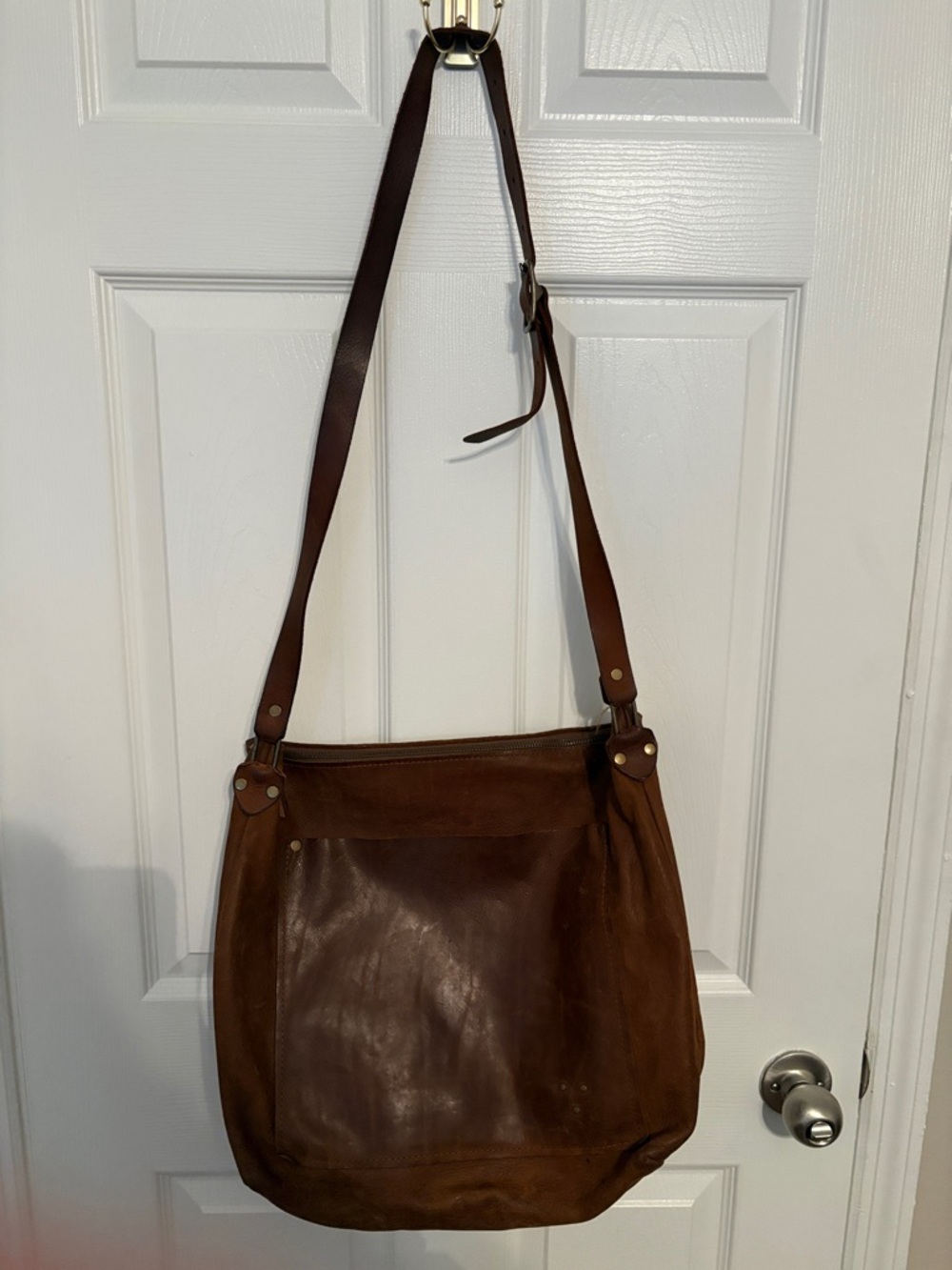 Women's Brown Leather Shoulder Bag with Adjustable Strap